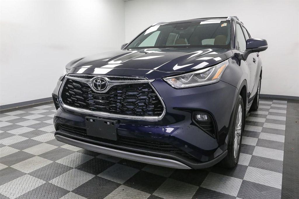new 2025 Toyota Highlander car, priced at $54,948