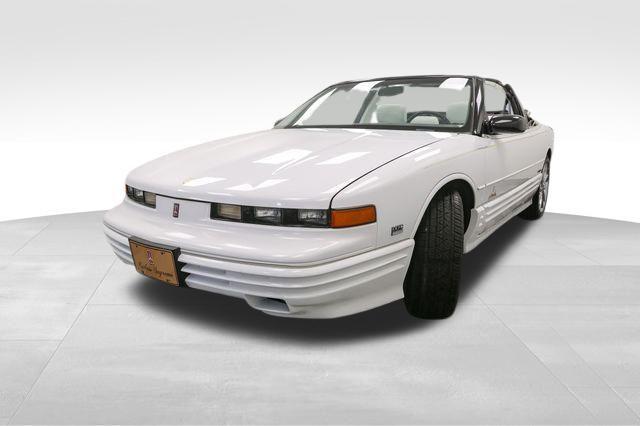 used 1994 Oldsmobile Cutlass Supreme car, priced at $14,999