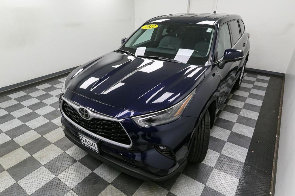 used 2022 Toyota Highlander car