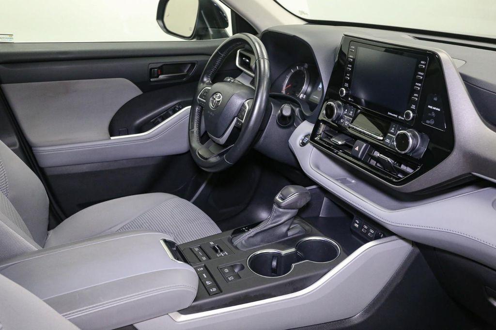 used 2022 Toyota Highlander car