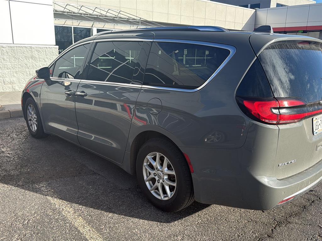 used 2021 Chrysler Pacifica car, priced at $18,599