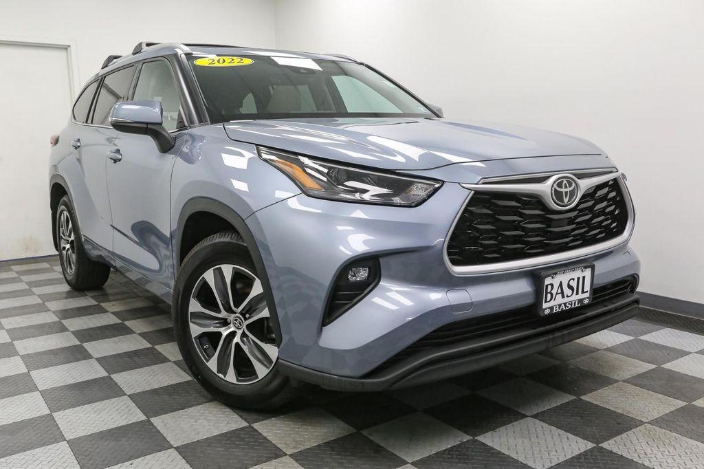 used 2022 Toyota Highlander car
