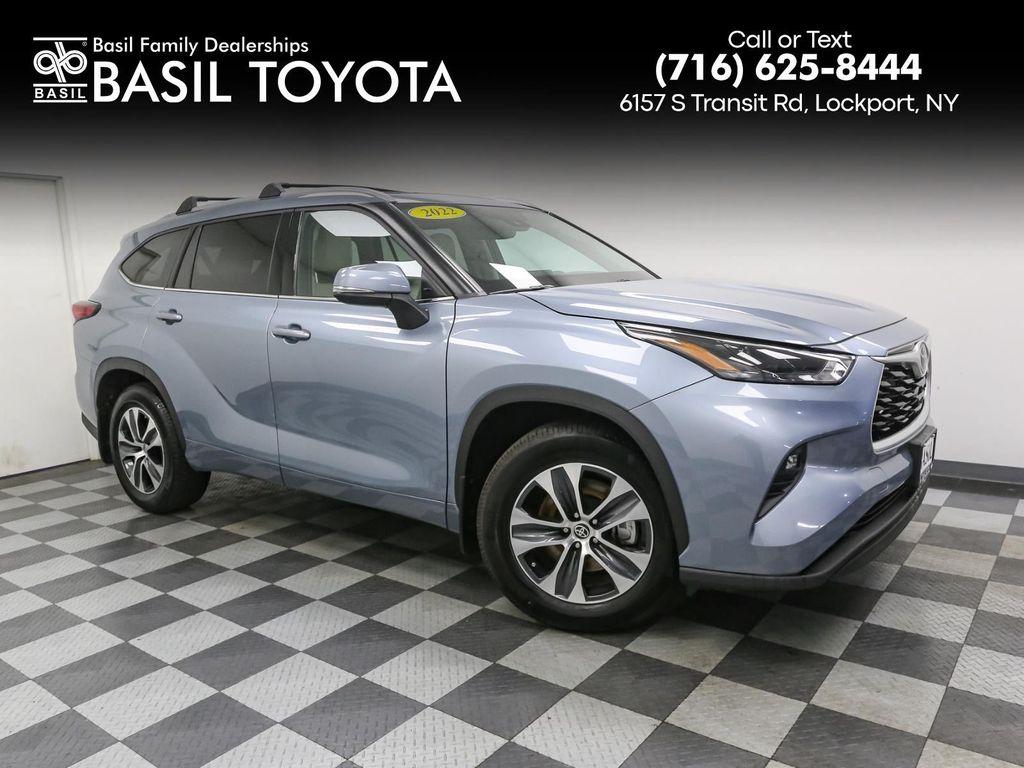 used 2022 Toyota Highlander car