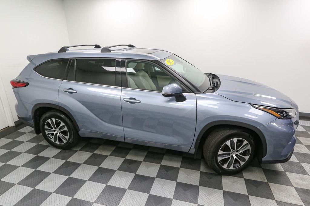 used 2022 Toyota Highlander car