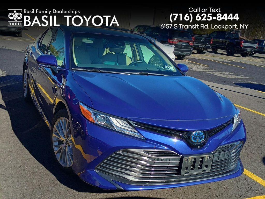 used 2018 Toyota Camry Hybrid car, priced at $20,900