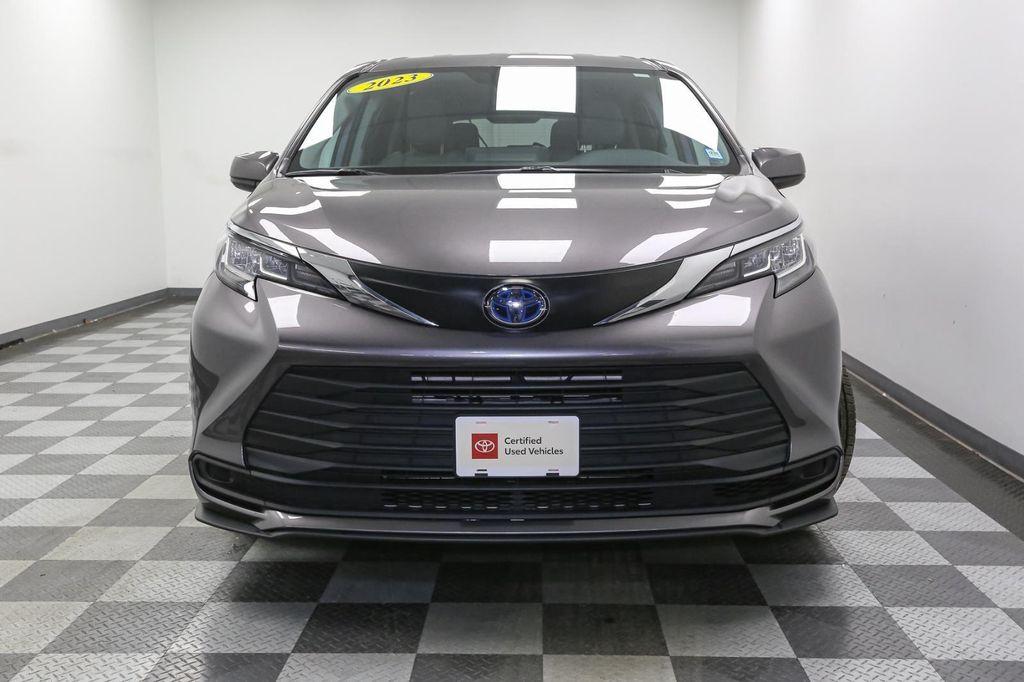 used 2023 Toyota Sienna car, priced at $38,999