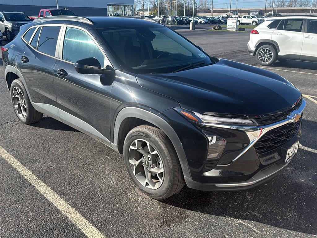 used 2025 Chevrolet Trax car, priced at $21,496