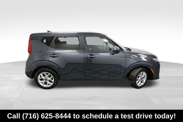 used 2022 Kia Soul car, priced at $15,749