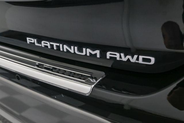 used 2023 Toyota Highlander car, priced at $40,999