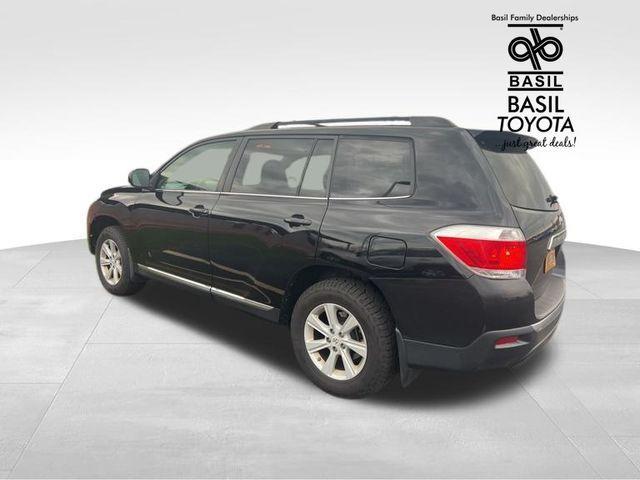 used 2012 Toyota Highlander car, priced at $10,670