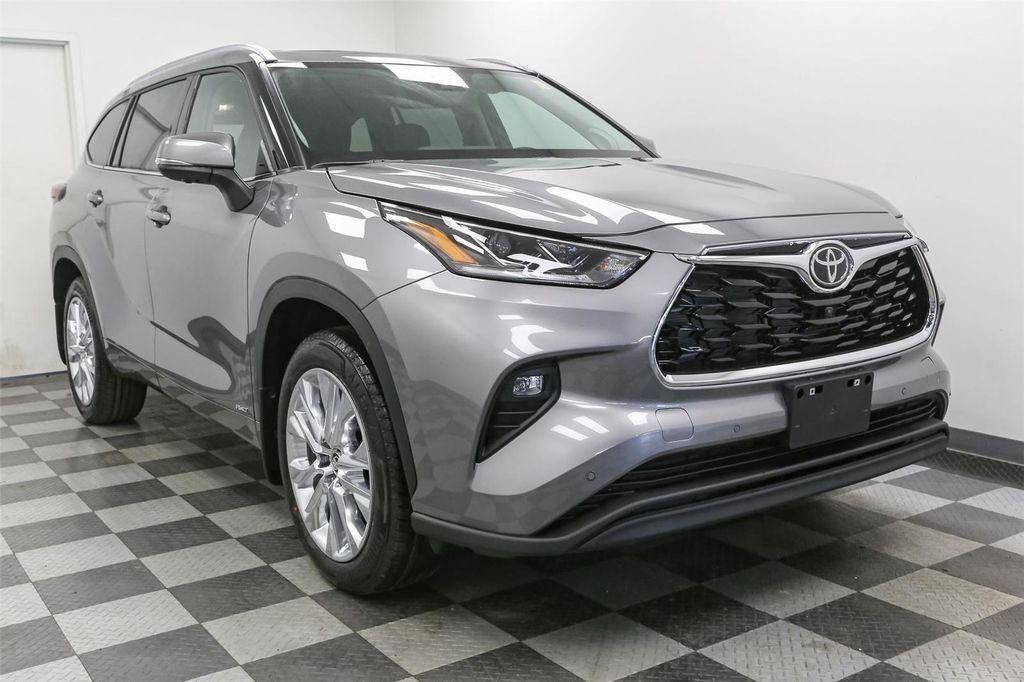 new 2025 Toyota Highlander Hybrid car, priced at $54,473