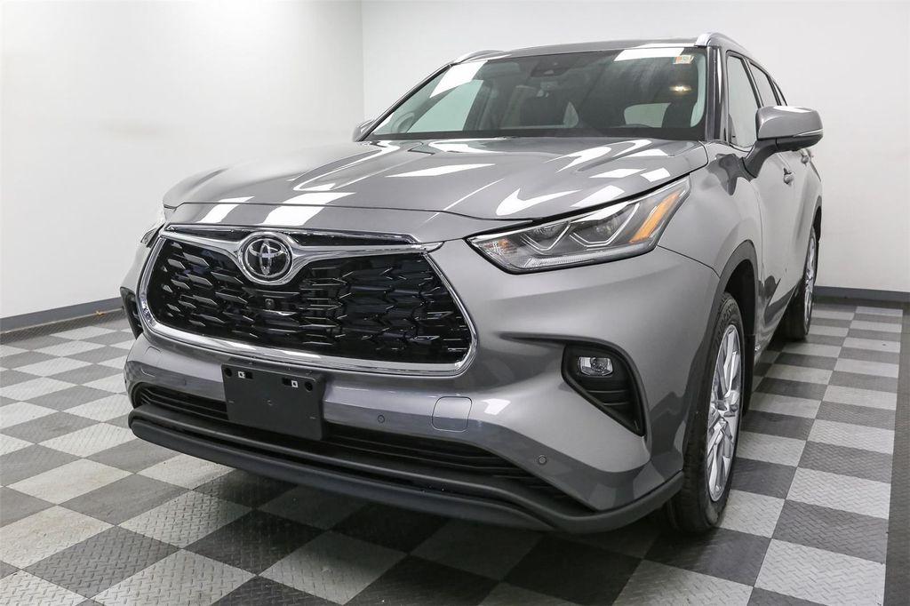 new 2025 Toyota Highlander Hybrid car, priced at $54,473