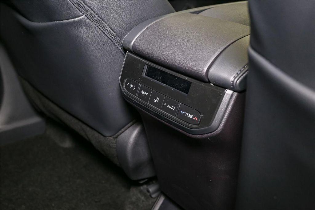 new 2025 Toyota Highlander Hybrid car, priced at $54,473