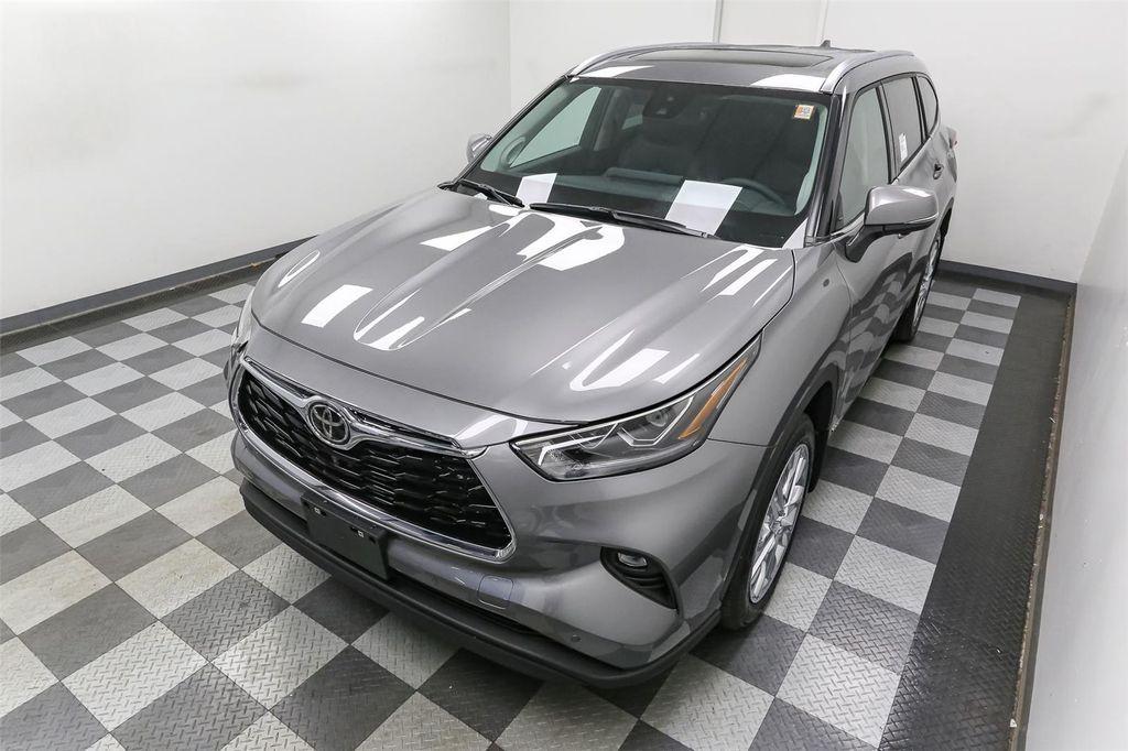 new 2025 Toyota Highlander Hybrid car, priced at $54,473