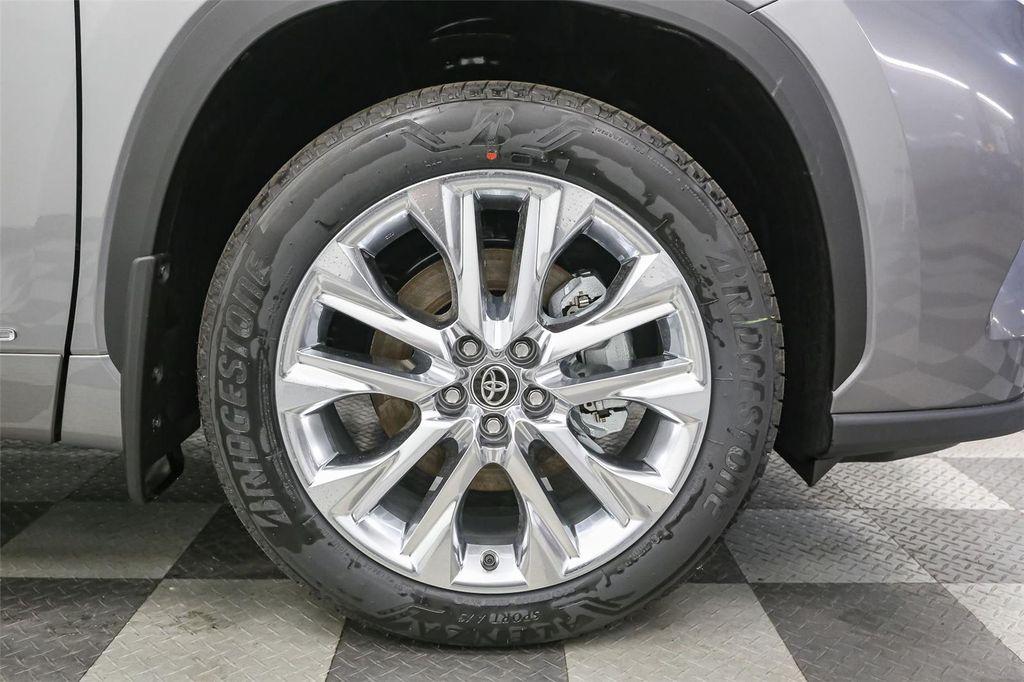 new 2025 Toyota Highlander Hybrid car, priced at $54,473