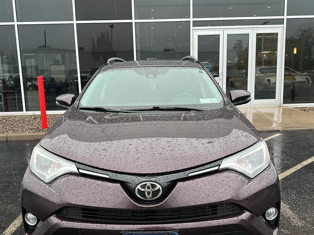 used 2018 Toyota RAV4 car