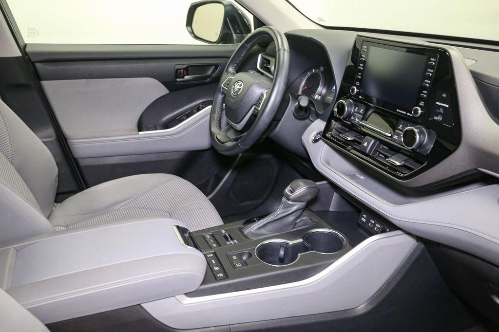 used 2022 Toyota Highlander car