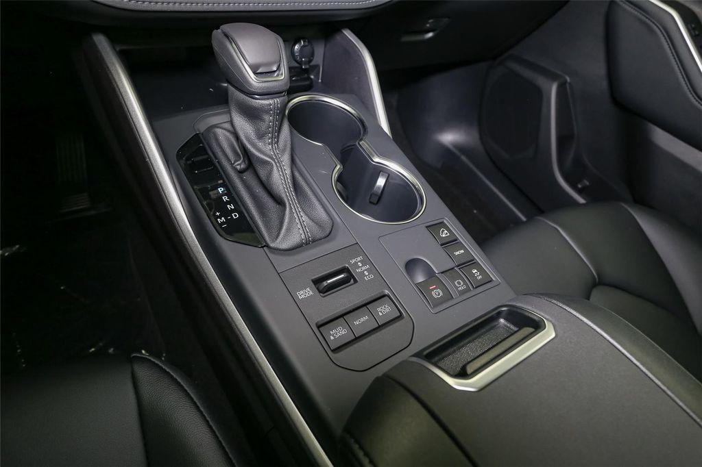 new 2025 Toyota Highlander car, priced at $47,779