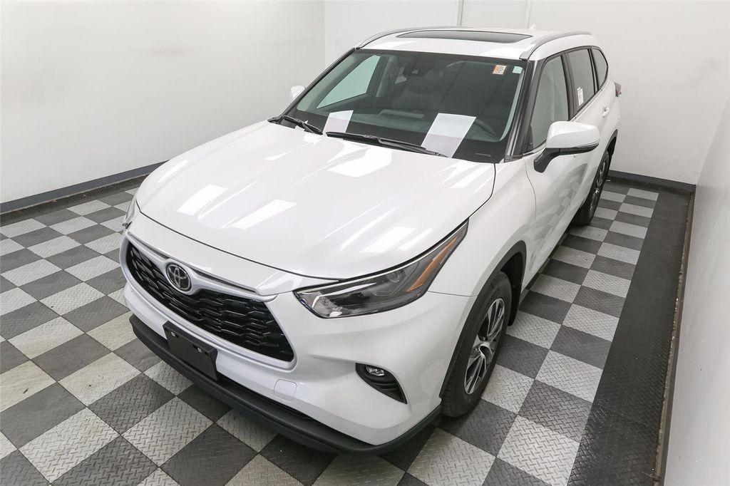 new 2025 Toyota Highlander car, priced at $47,779