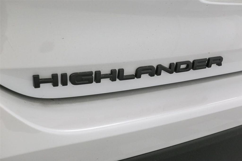 new 2025 Toyota Highlander car, priced at $47,779