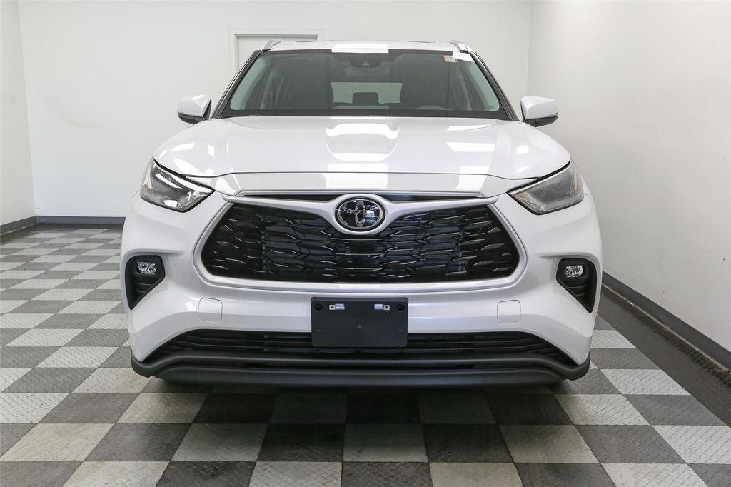 new 2025 Toyota Highlander car, priced at $47,779
