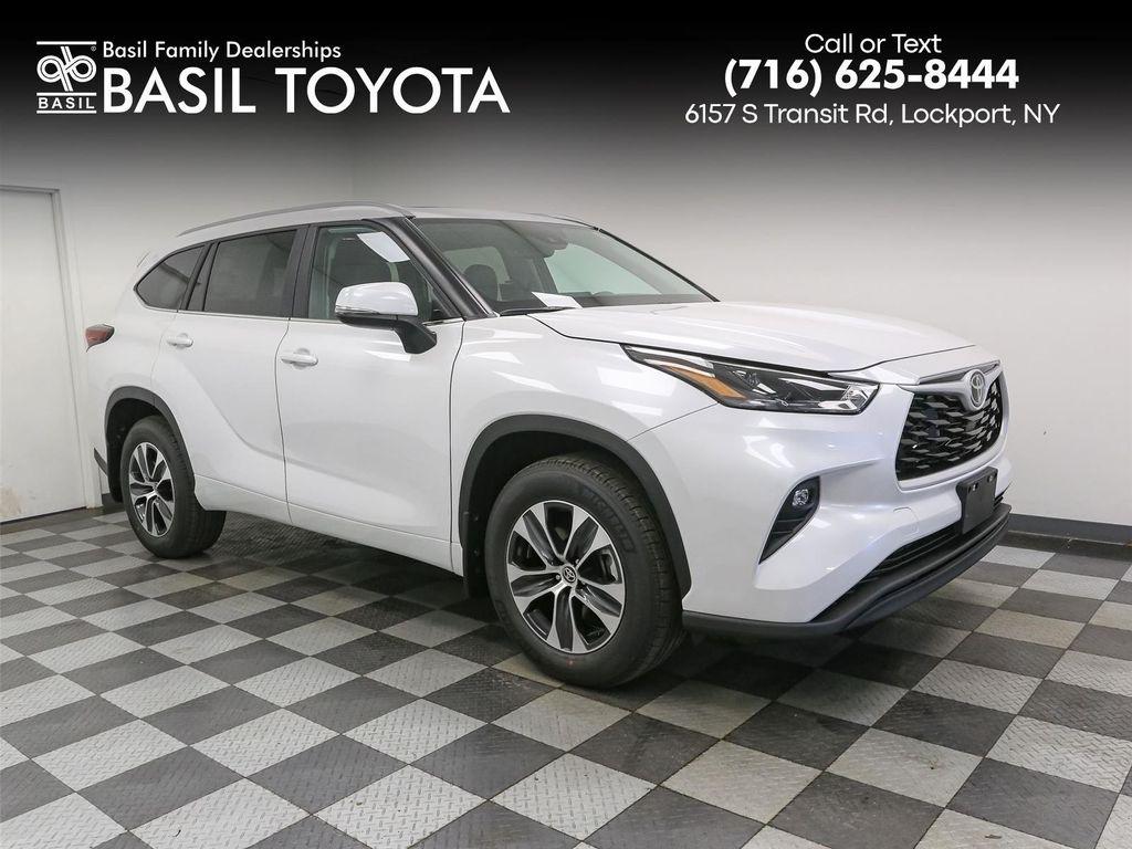 new 2025 Toyota Highlander car, priced at $47,779