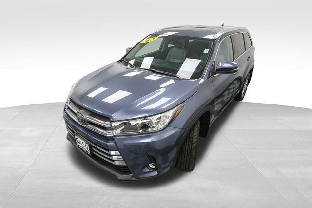 used 2019 Toyota Highlander car, priced at $28,999