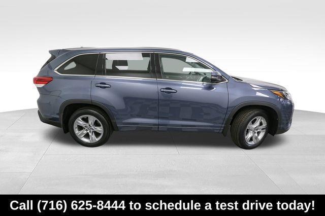 used 2019 Toyota Highlander car, priced at $28,999