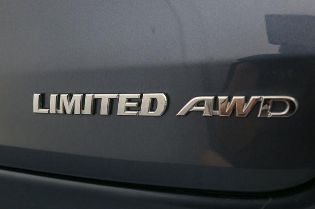 used 2019 Toyota Highlander car, priced at $28,999