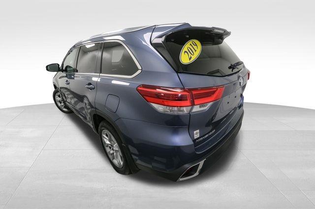 used 2019 Toyota Highlander car, priced at $28,999