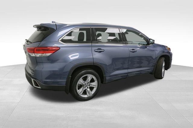 used 2019 Toyota Highlander car, priced at $28,999