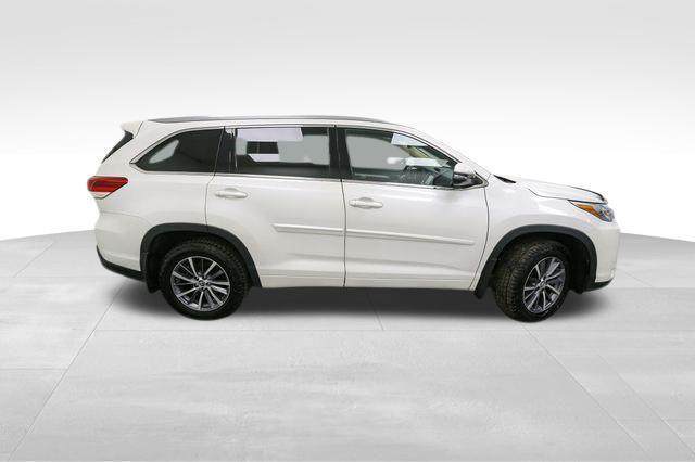 used 2018 Toyota Highlander car, priced at $24,060