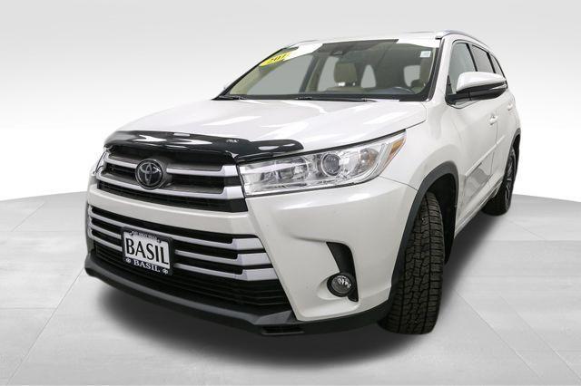 used 2018 Toyota Highlander car, priced at $24,060