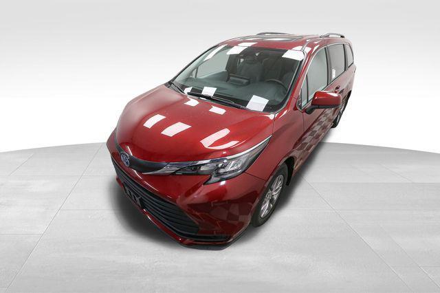 new 2025 Toyota Sienna car, priced at $45,225
