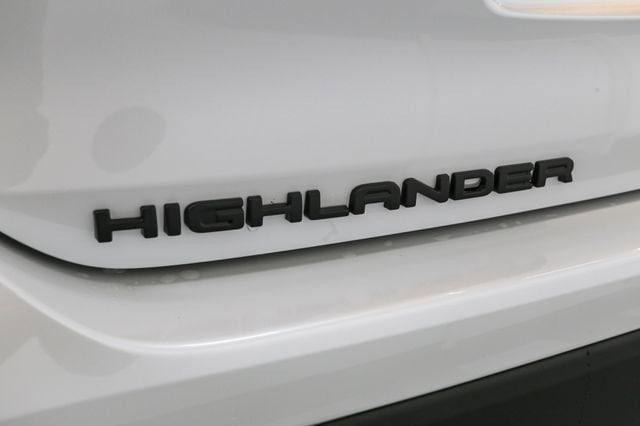 new 2024 Toyota Highlander Hybrid car