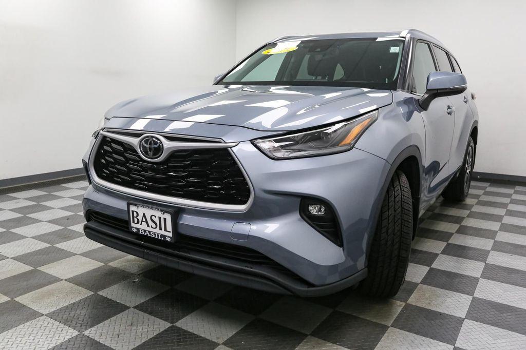 used 2021 Toyota Highlander car