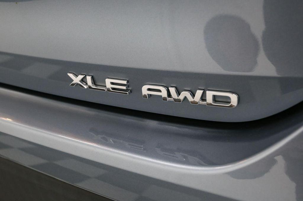 used 2021 Toyota Highlander car