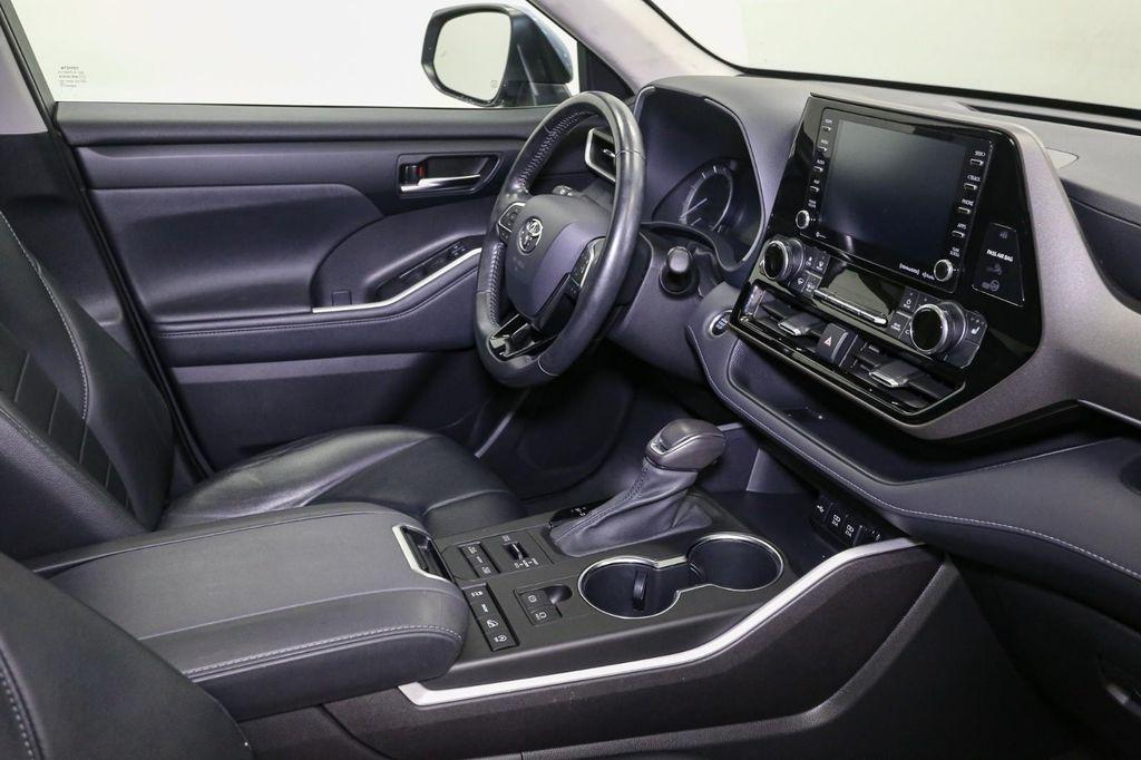 used 2021 Toyota Highlander car