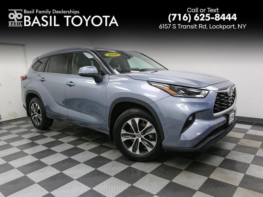 used 2021 Toyota Highlander car