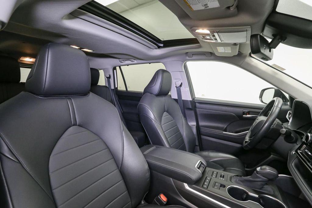 used 2020 Toyota Highlander car, priced at $33,999