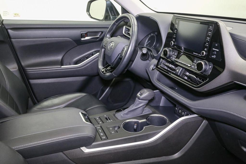 used 2020 Toyota Highlander car
