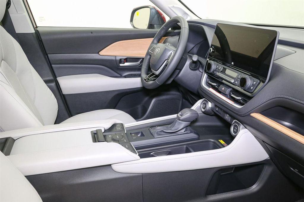 new 2026 Toyota Grand Highlander car, priced at $55,093