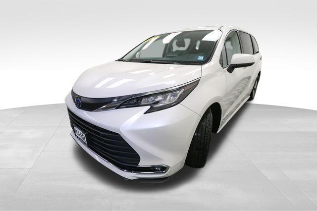 used 2021 Toyota Sienna car, priced at $35,758