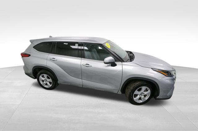 used 2021 Toyota Highlander car, priced at $29,475