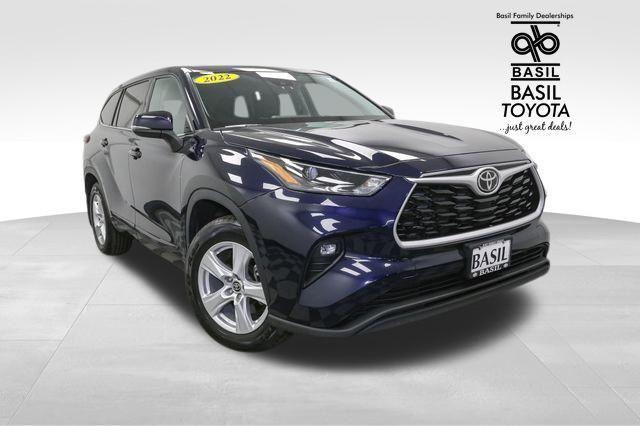 used 2022 Toyota Highlander car, priced at $34,901