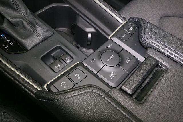 new 2025 Toyota Highlander car, priced at $44,744