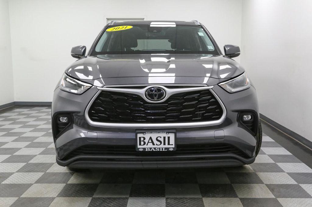 used 2021 Toyota Highlander car, priced at $30,999