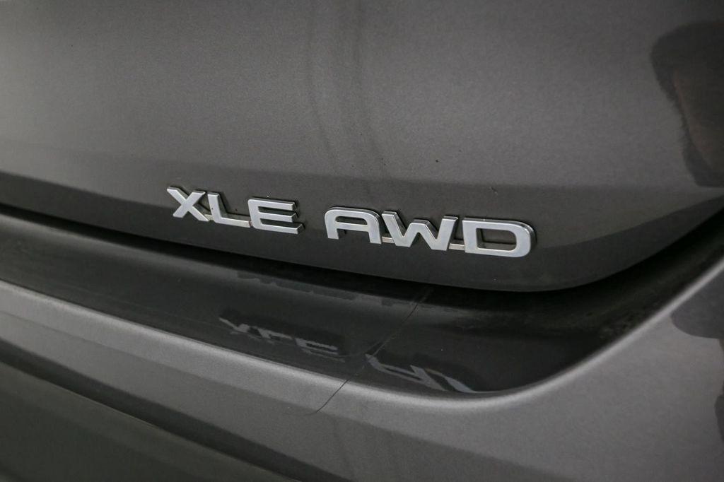 used 2021 Toyota Highlander car, priced at $30,999