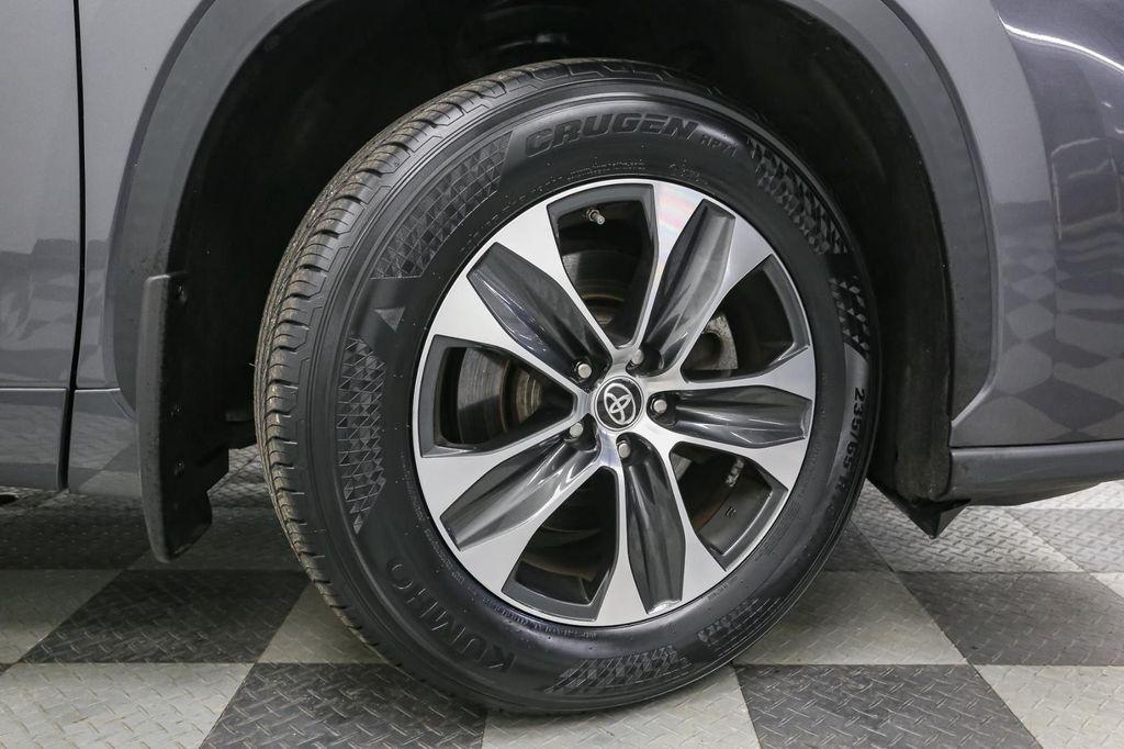 used 2021 Toyota Highlander car, priced at $30,999
