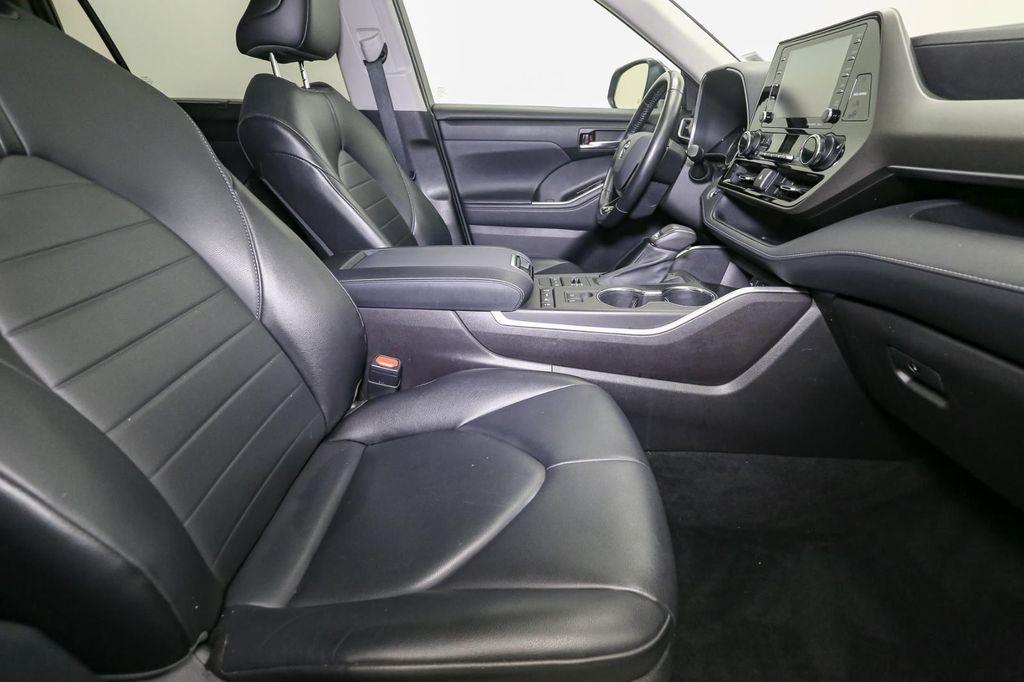 used 2021 Toyota Highlander car, priced at $30,999